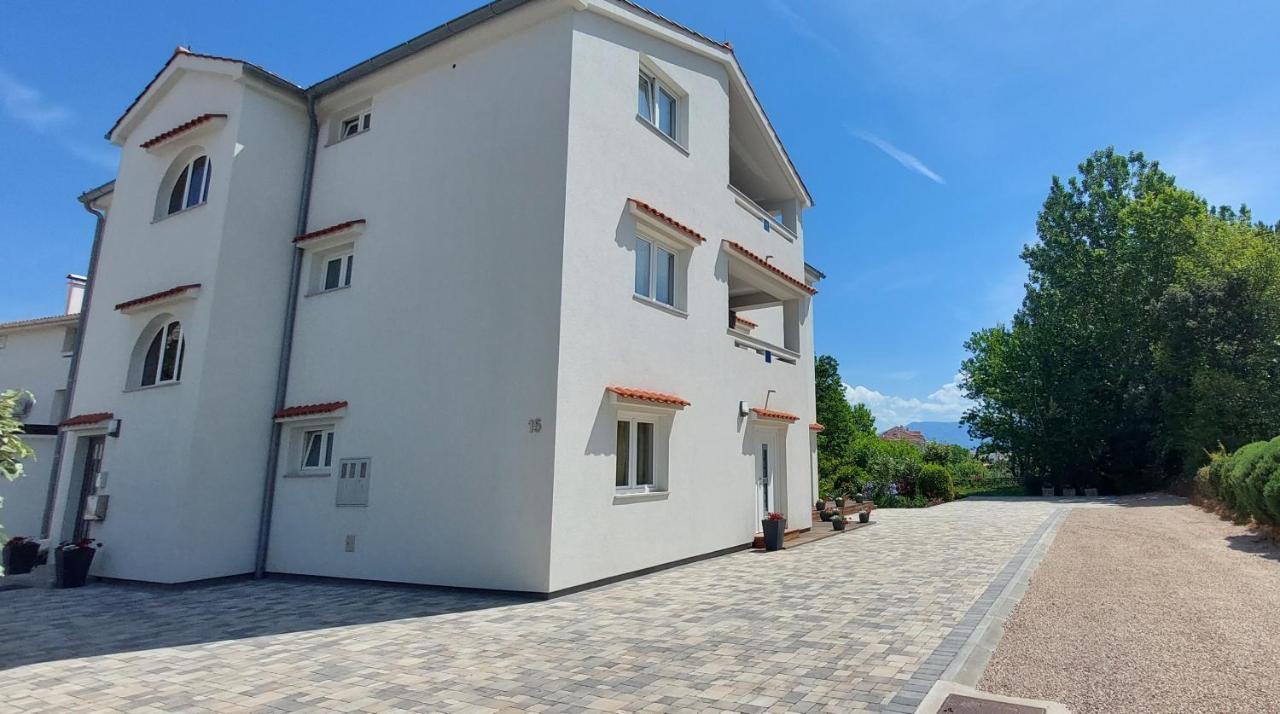 Apartments Matea Baska  Exterior photo